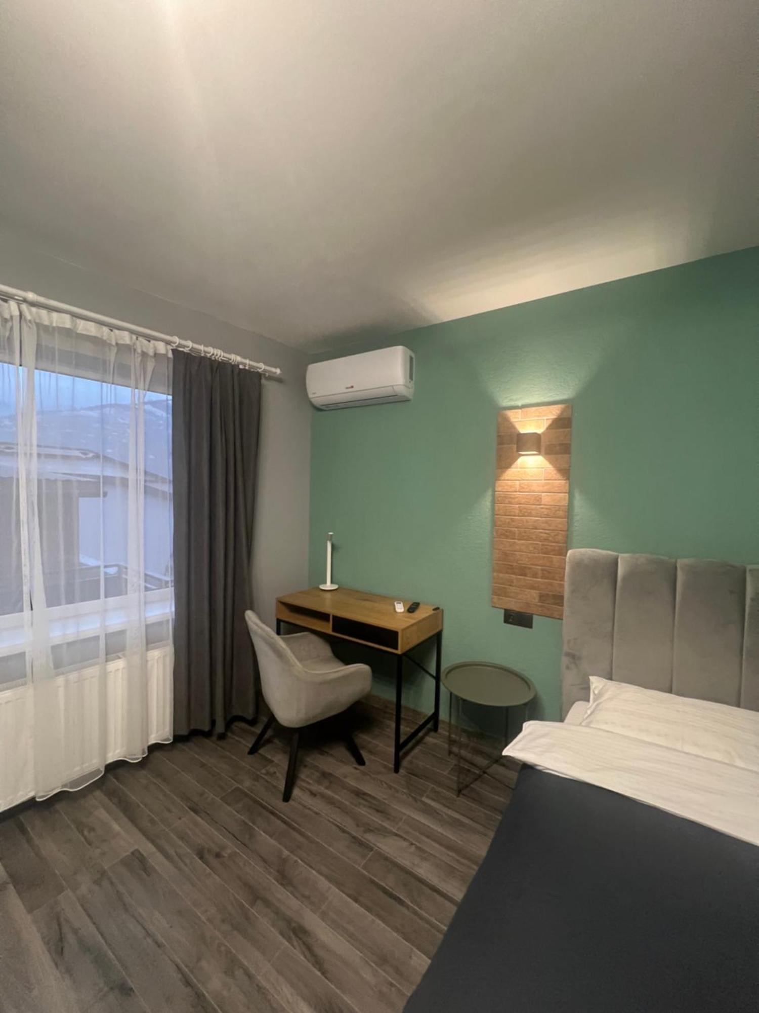 Hotel Menchul Rakhiv Dış mekan fotoğraf
