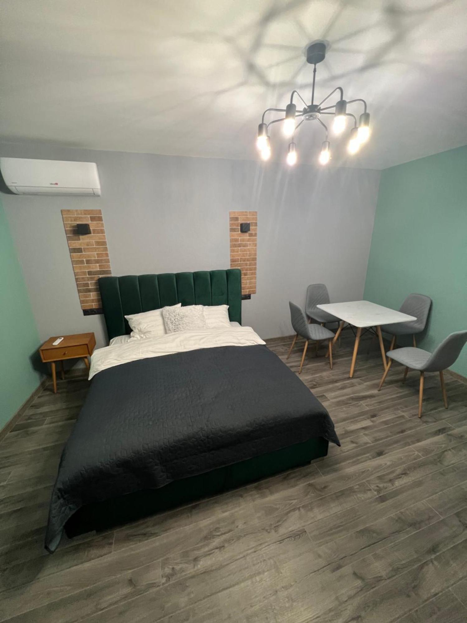 Hotel Menchul Rakhiv Dış mekan fotoğraf